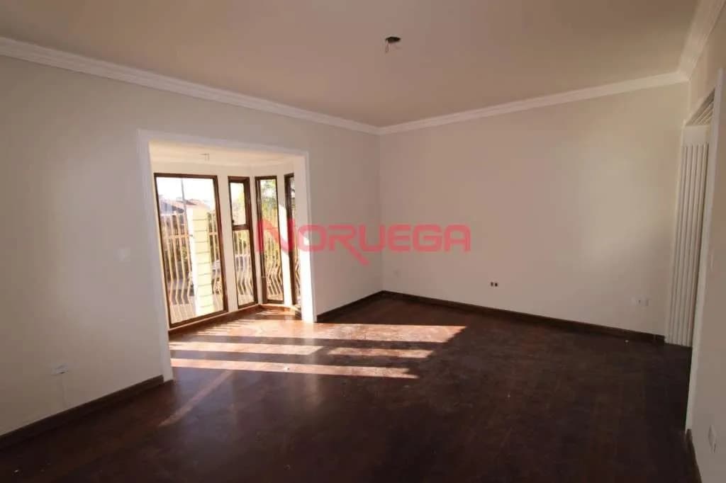 Imagem principal Casa à venda em Almirante Tamandaré com  3 quartos, 2 suítes, 3 salas, 4 banheiros, 3 vagas de garagem, 280m²