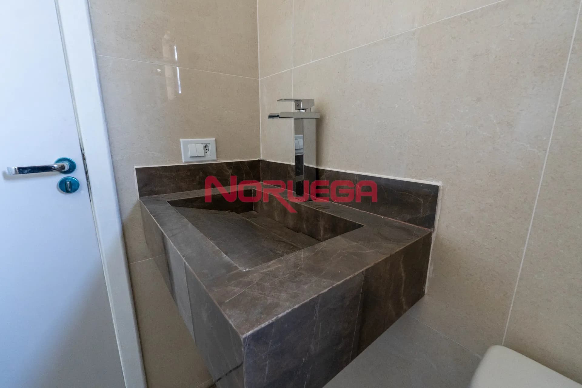 Imagem principal Sobrado com 3 quartos no Atuba