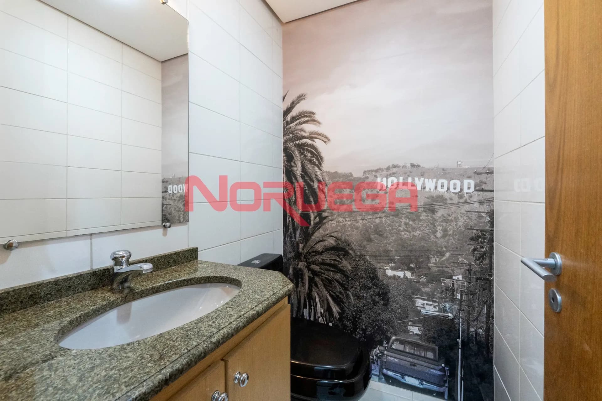 Imagem principal Sala comercial á venda no bairro batel em Curitiba com banheiro,  1 vaga de garagem