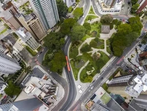 Como definir o valor de um imóvel comercial no Água Verde?