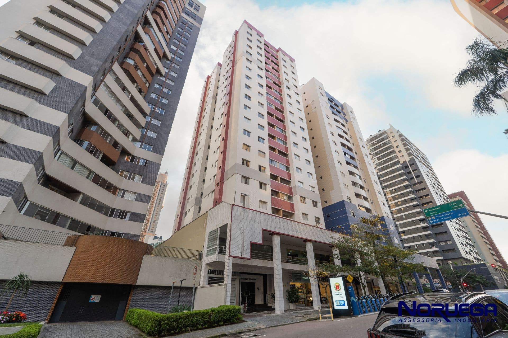 Imagem principal Apartamento para Locação com 03 quartos no Bairro Bigorrilho
