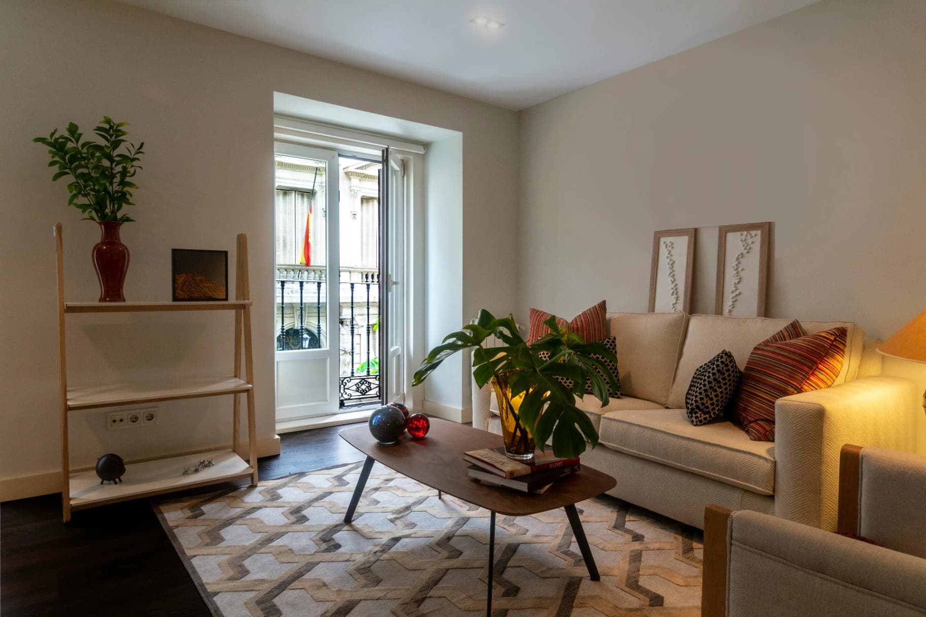 Comprar Apartamento Barato em Curitiba: Cajuru É a Resposta Para Quem Busca Custo-Benefício Real