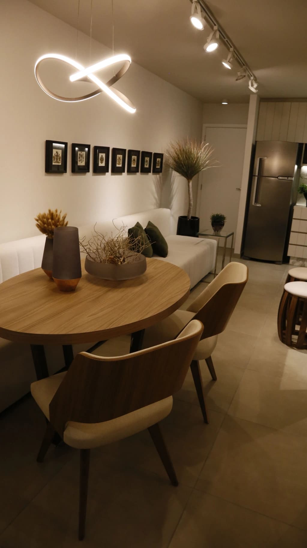 Apartamento de 3 quartos para alugar no Ahú, Curitiba: 149 m², 1 suíte e ótima localização