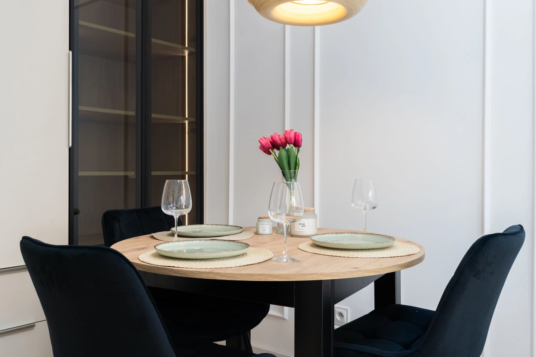 Apartamento para alugar no Cabral em Curitiba: 1 quarto e 77 m² na Avenida Paraná