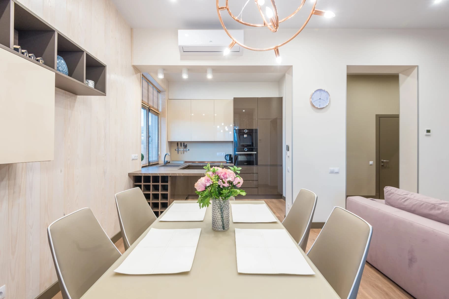 Apartamento de 3 quartos para alugar no Mercês em Curitiba: 116 m² na Avenida Manoel Ribas