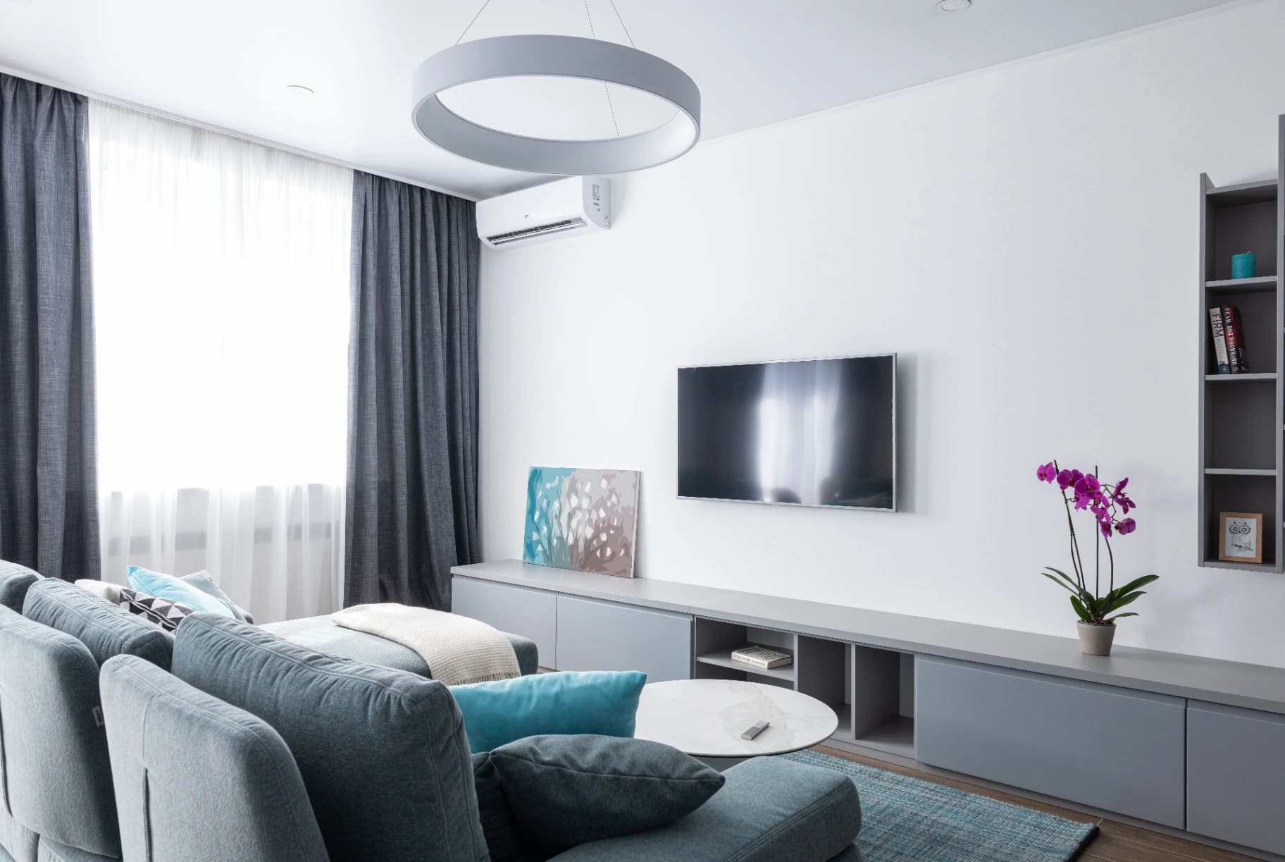 Apartamento para Alugar no Cabral, Curitiba: 3 Quartos com Suíte e Vaga