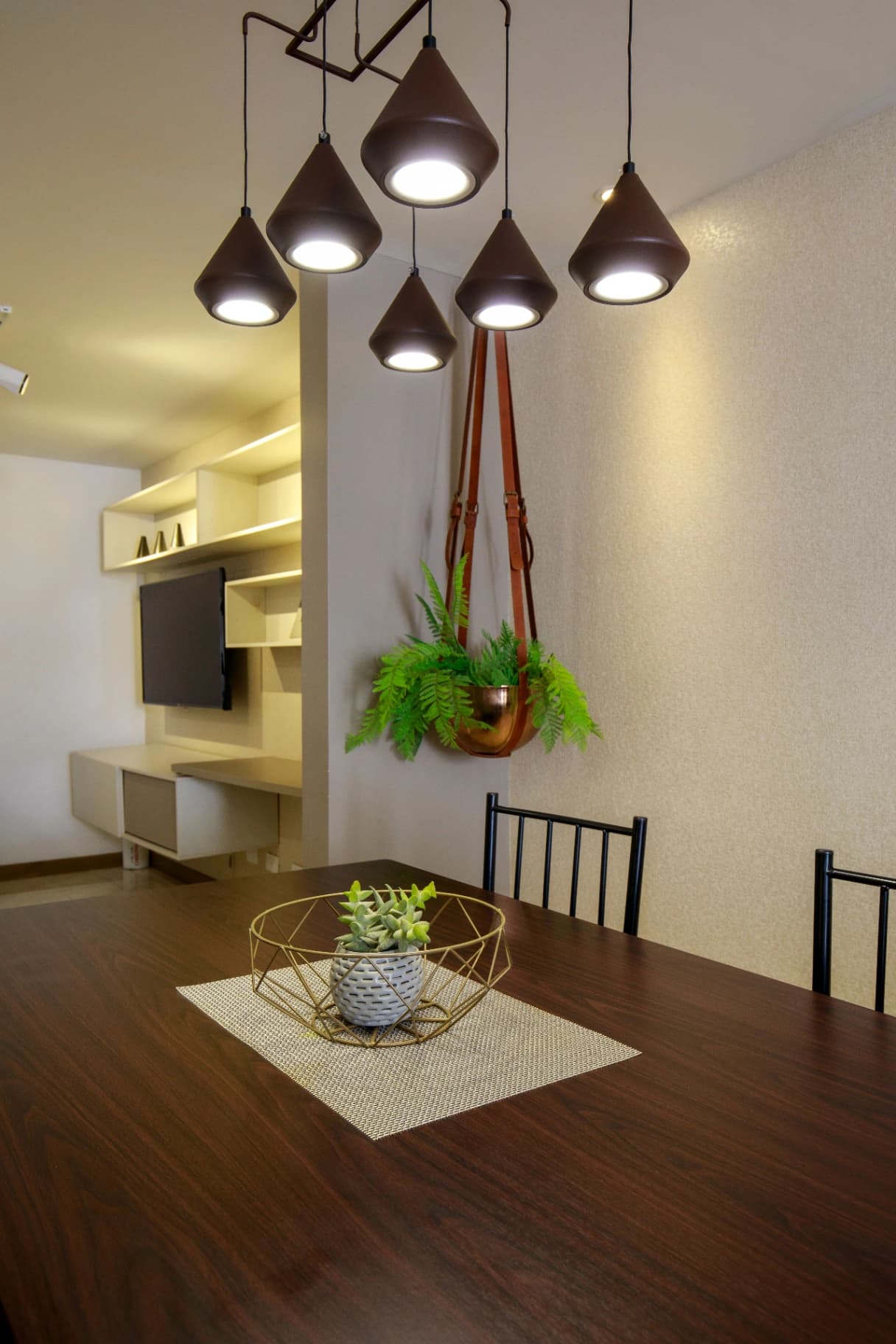 Apartamento para Venda no Portão, Curitiba: 2 Quartos em Condomínio