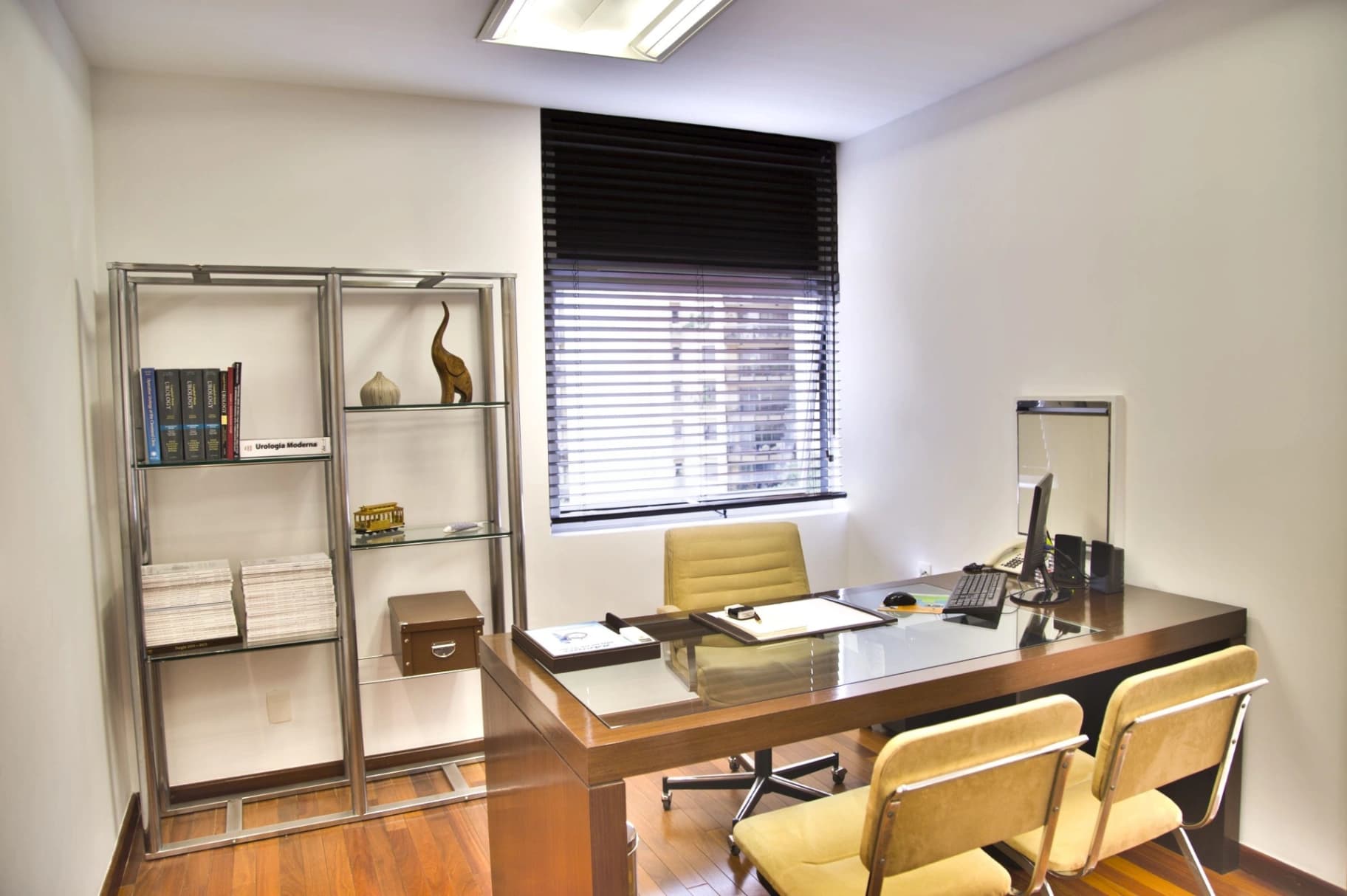 COMPRAR OU ALUGAR UMA SALA COMERCIAL NO ECOVILLE: ONDE ESTÁ A OPORTUNIDADE?