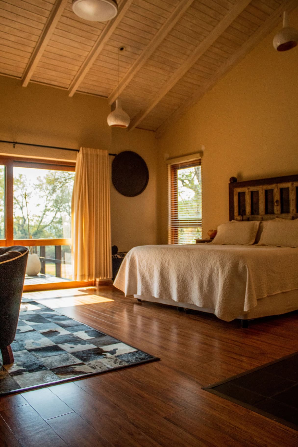 Apartamento à Venda no Novo Mundo, Curitiba: 3 Quartos com Suíte em Condomínio Clube