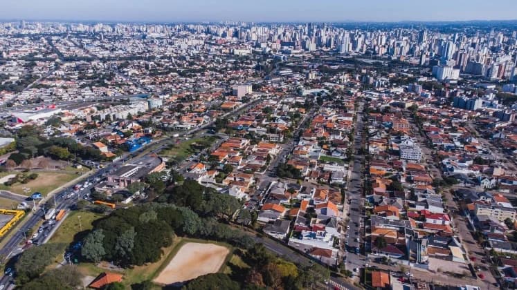 Como definir o aluguel de um apartamento no Centro de Curitiba?