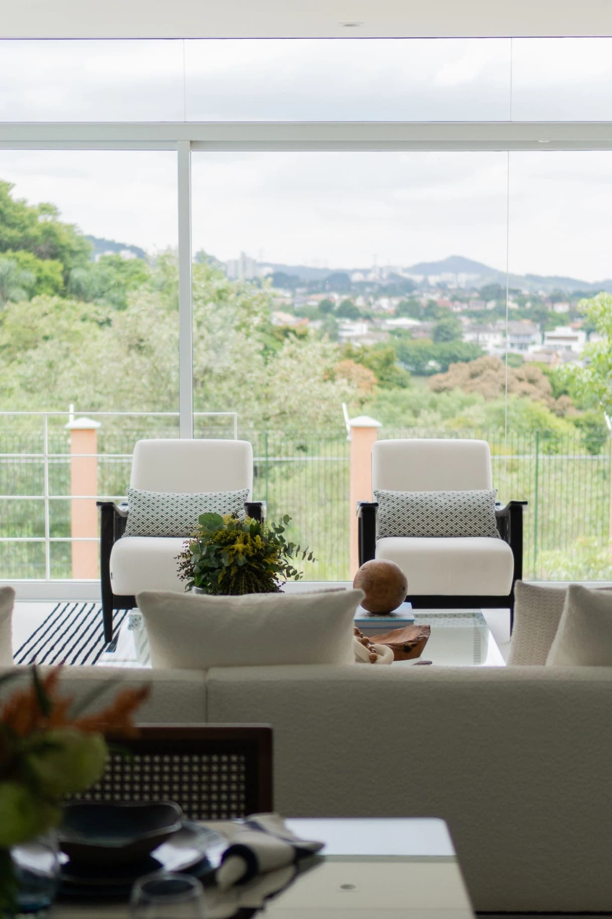 Apartamento semimobiliado para alugar no Centro de Curitiba