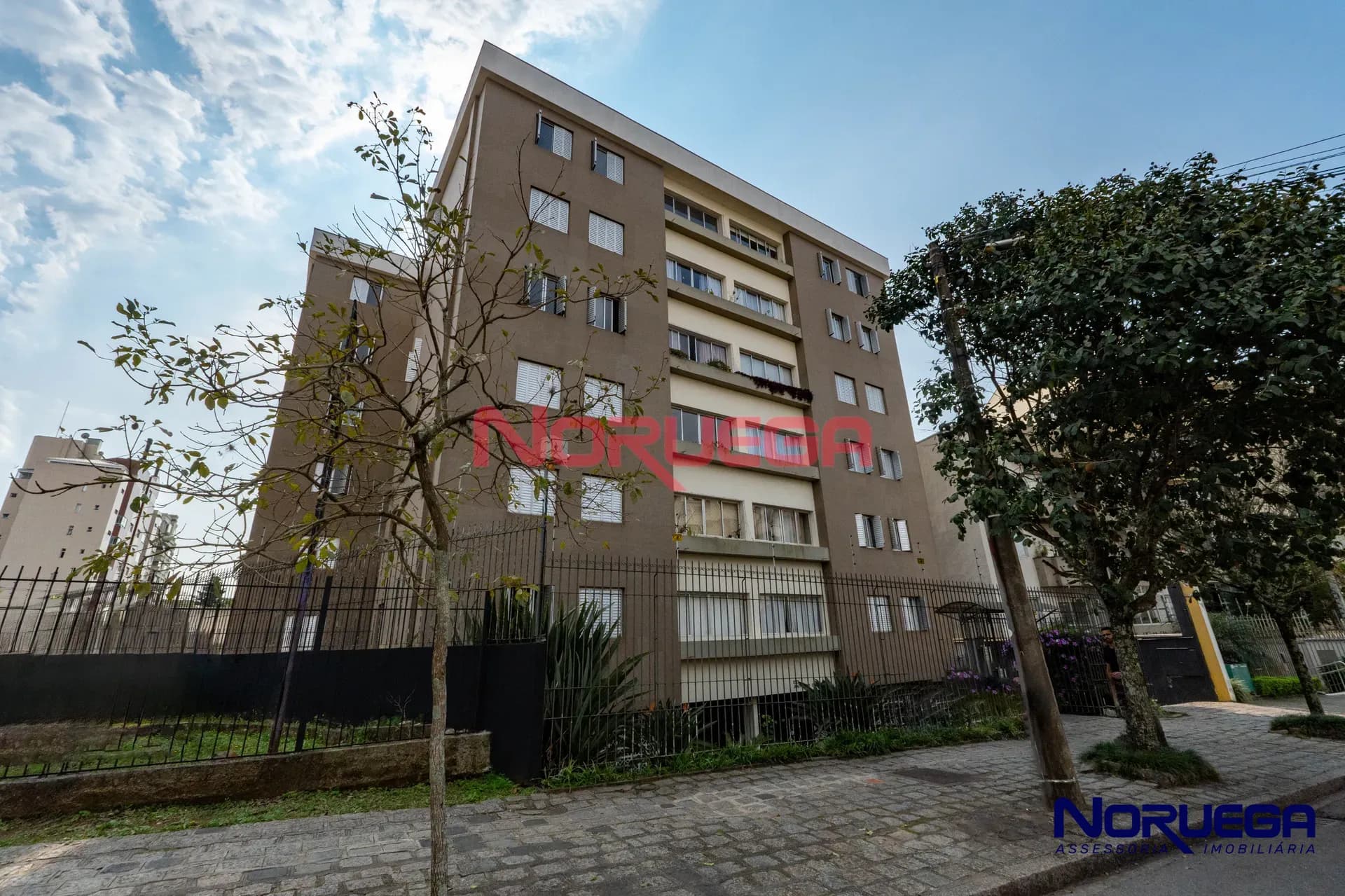 Imagem principal Apartamento com 3 quartos à Venda no Bairro Juvevê Curitiba.