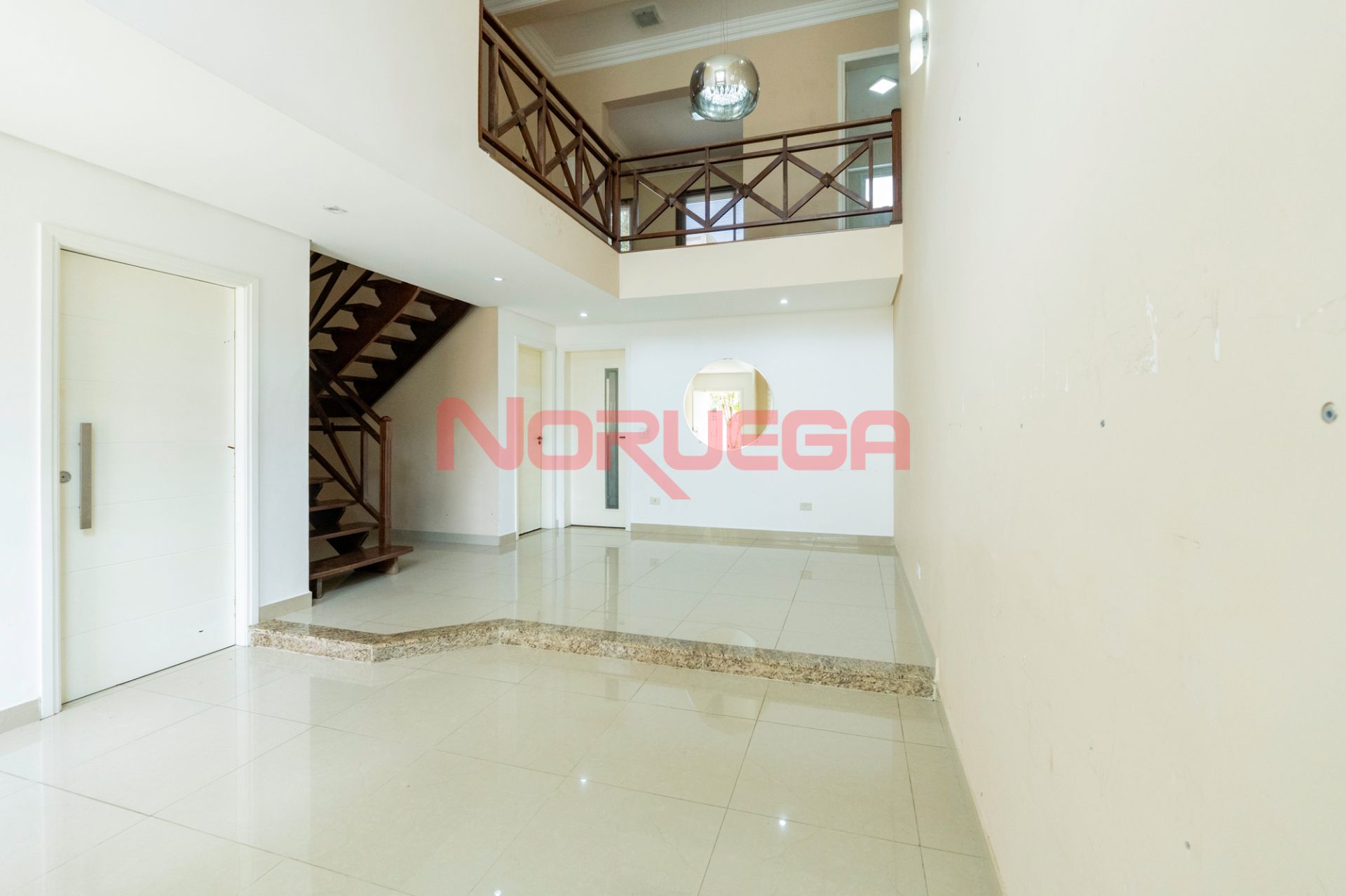 Casa, 3 quartos, 217 m² - Foto 2
