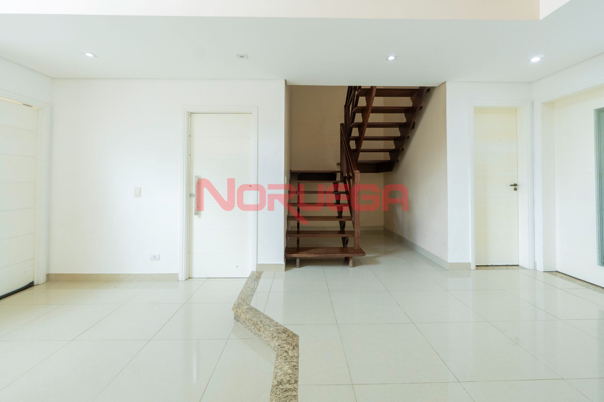 Casa, 3 quartos, 217 m² - Foto 4