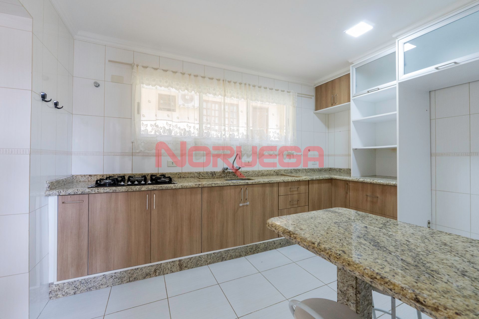 Casa, 3 quartos, 217 m² - Foto 11