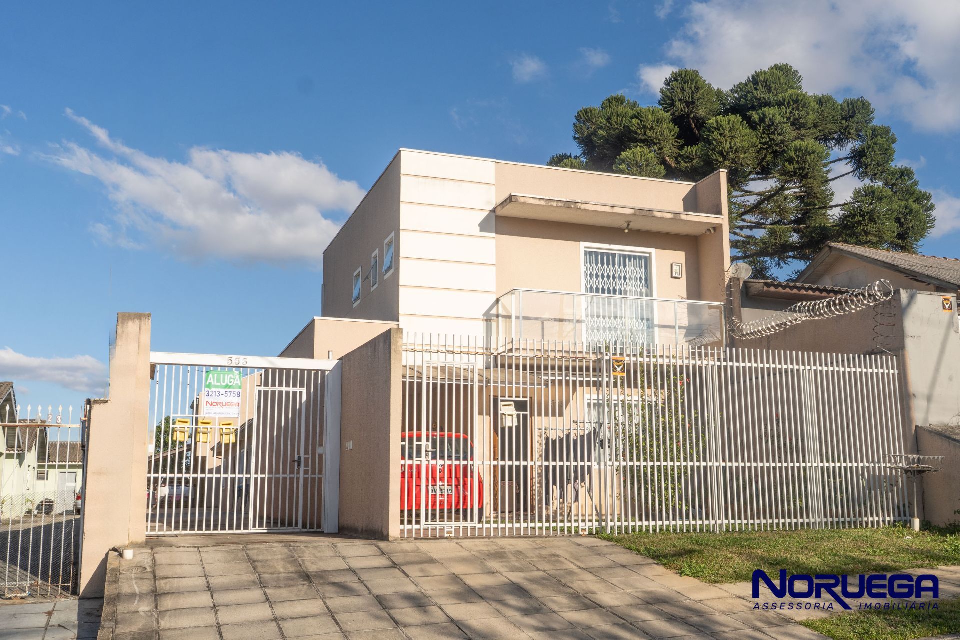 Casa para locação com 03 quartos no Bairro Abranches