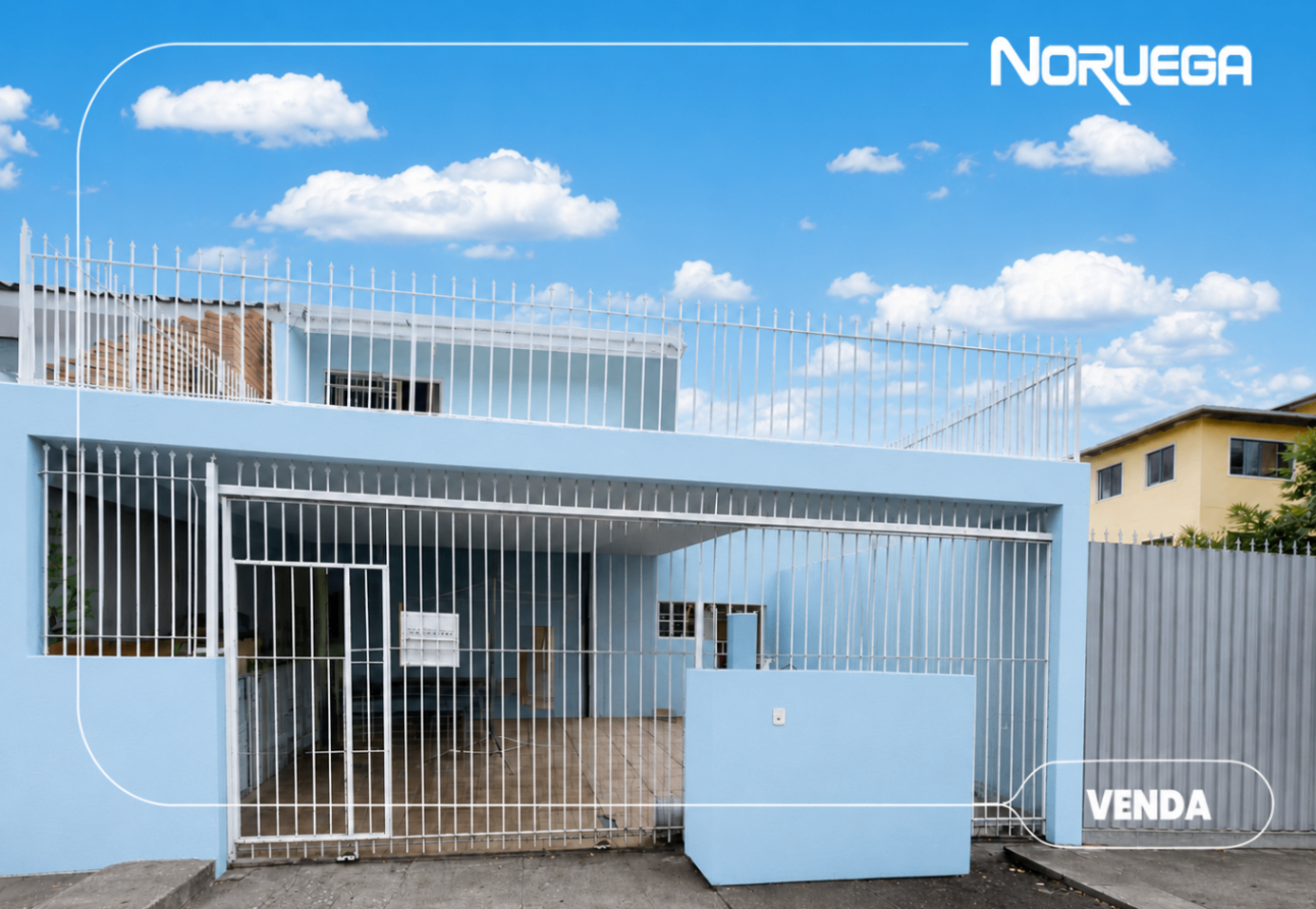 Sobrado com 3 quartos à Venda no Bairro Cajuru em Curitiba.