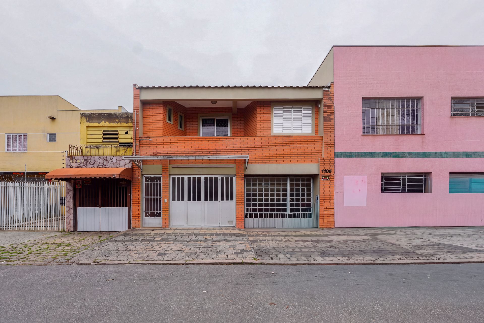 Casa Superior para Locação com 02 quartos no Bairro Rebouças