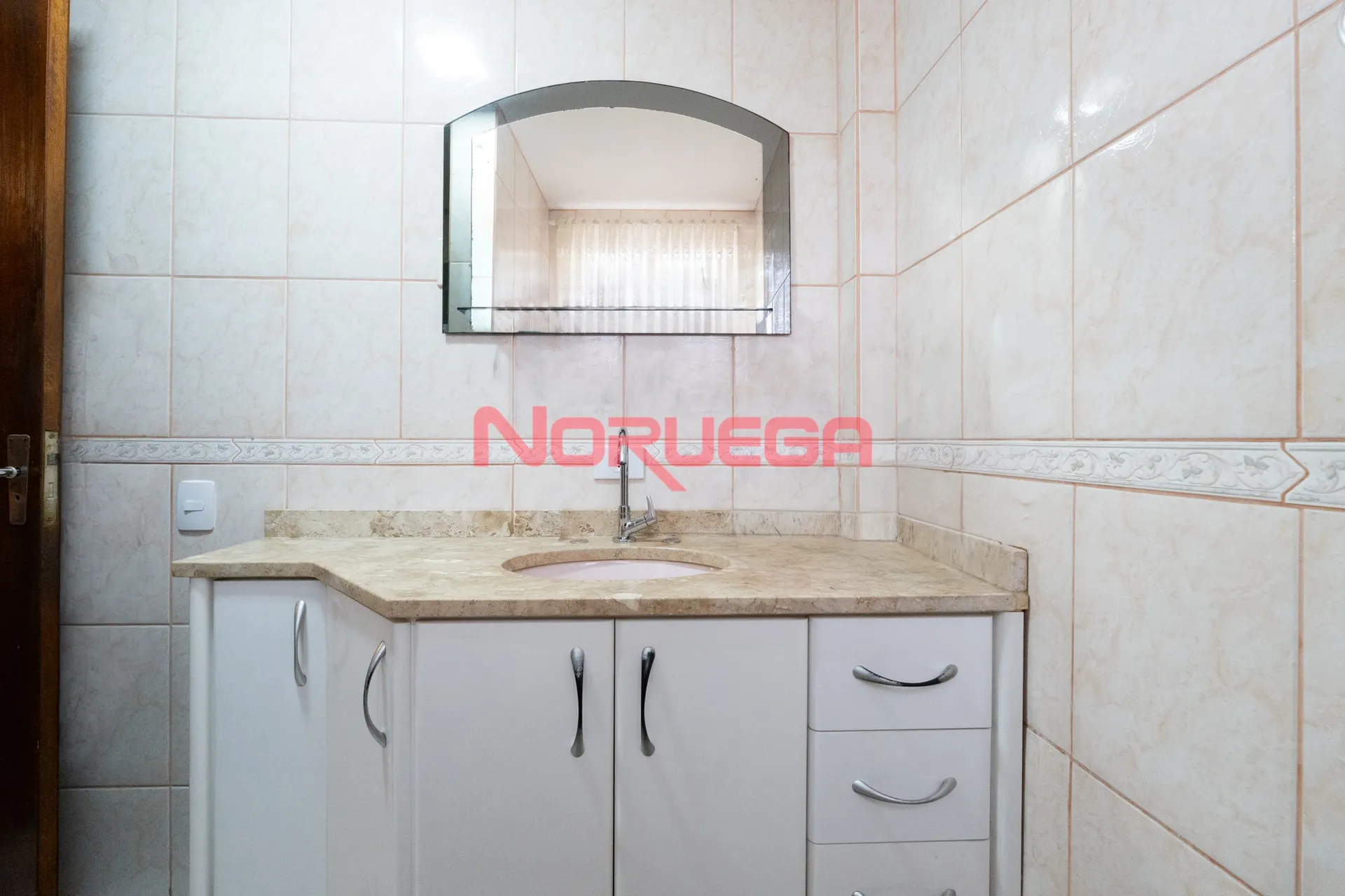 Apartamento, 3 quartos, 140 m² - Foto 1