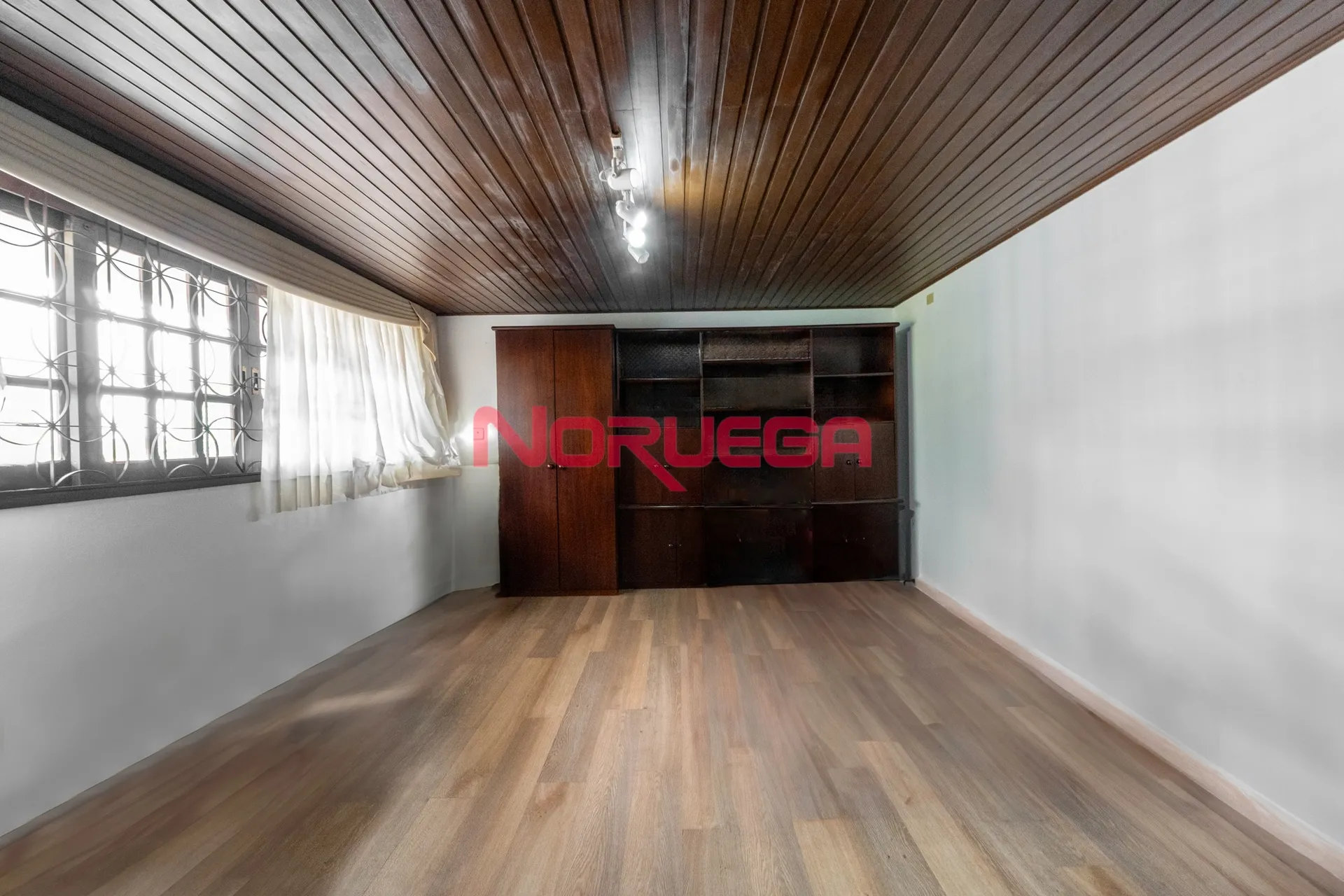 Casa, 4 quartos, 330 m² - Foto 4