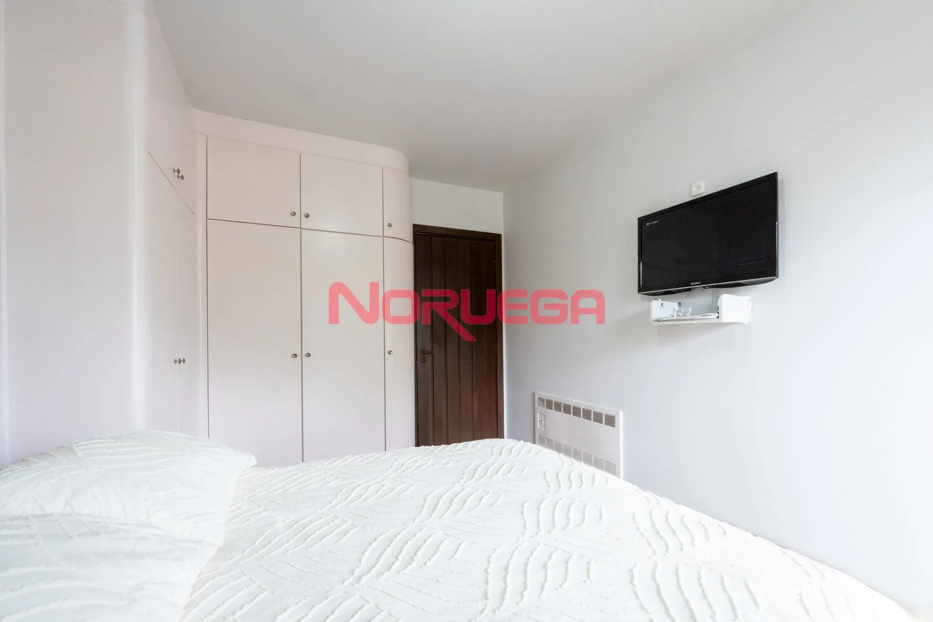 Casa, 4 quartos, 330 m² - Foto 9