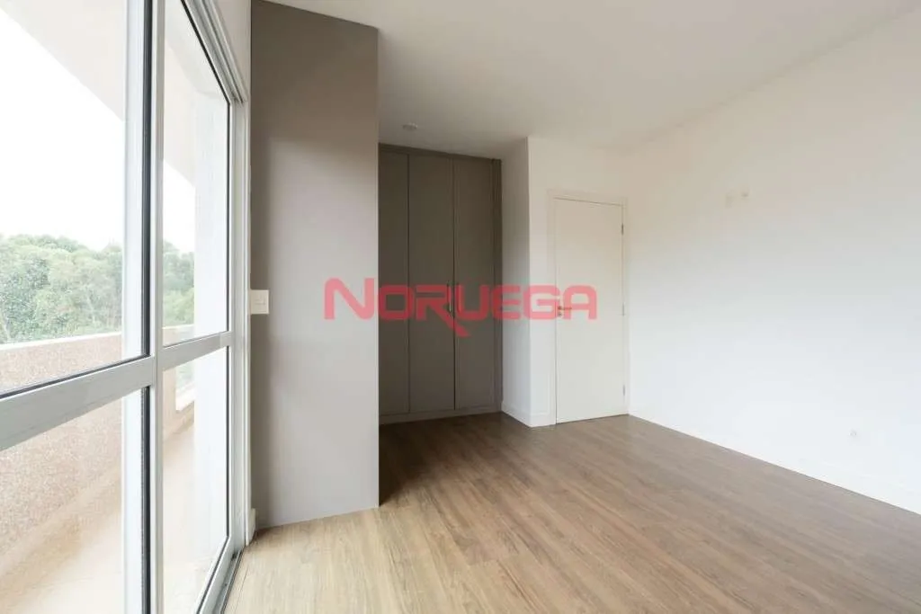 Casa, 3 quartos, 218 m² - Foto 13