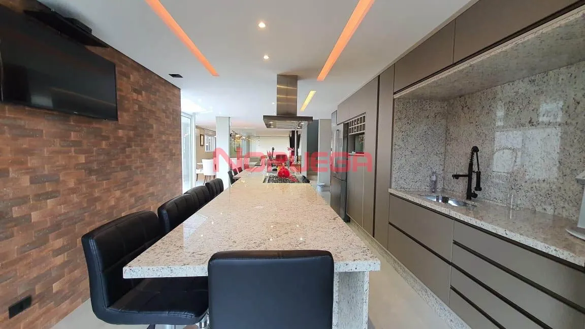 Casa à venda no pilarzinho em curitiba com 4 suítes, 7 vagas de garagem e 420m² 