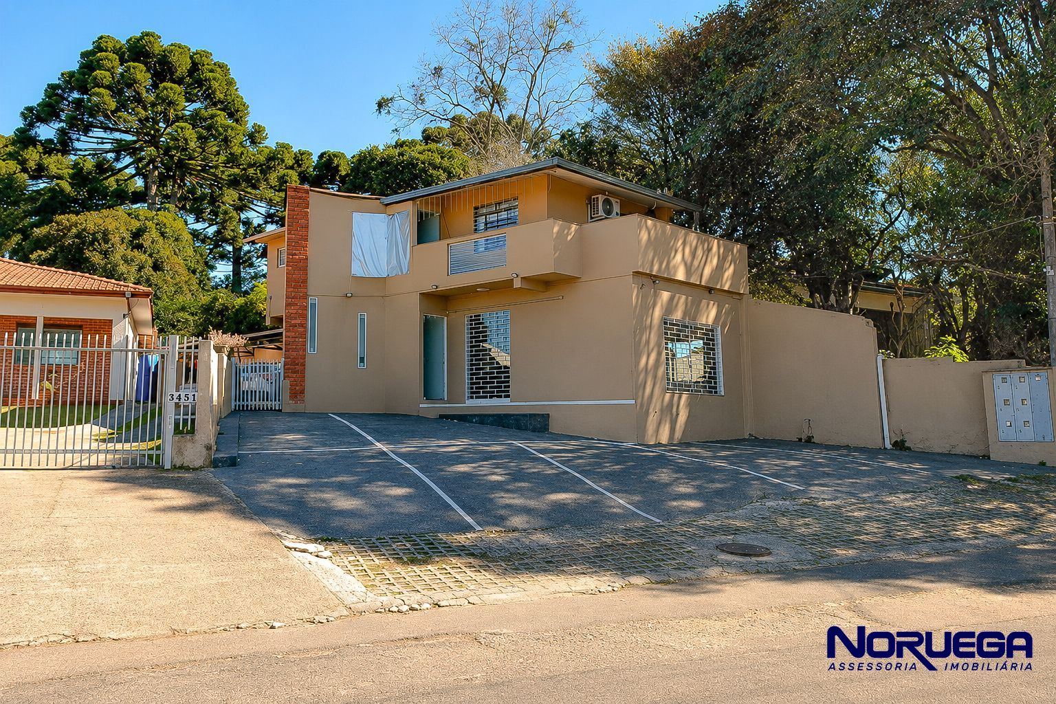 Apartamento para locação com 02 quartos no Bairro Campo Comprido