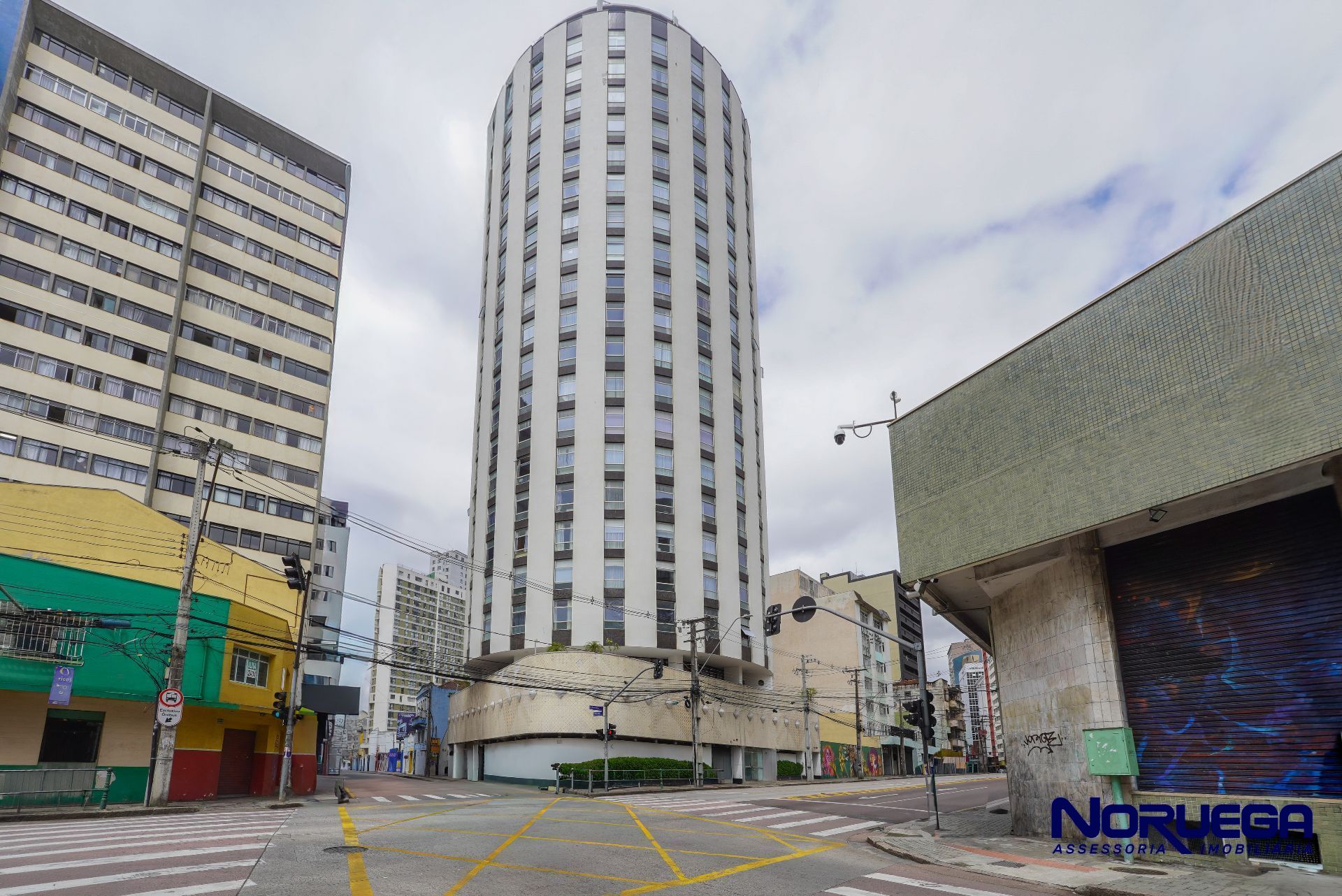 Apartamento para Locação com 03 quartos no Bairro Centro