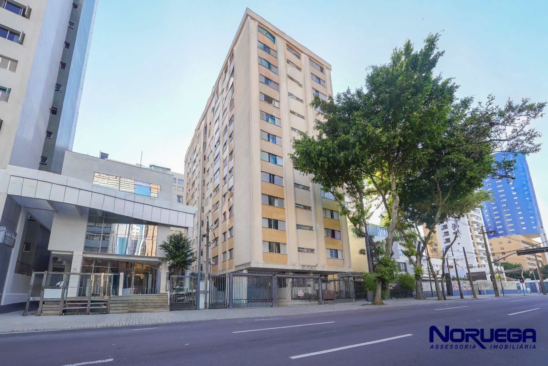 Apartamento de 03 Quartos com Suíte à Venda no Água Verde